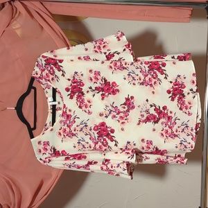 Elle Floral Top NWOT